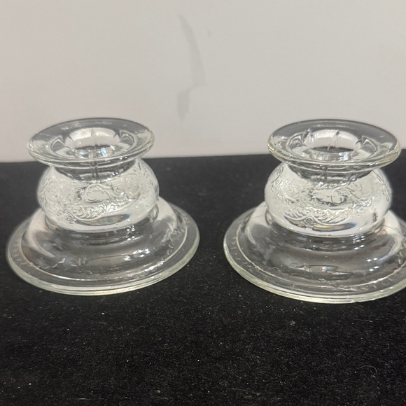 Pair of 1980s Indiana Glass Recollection clear candle holders - Picture 5 of 5